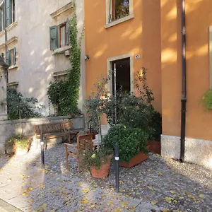 Casa Panvinio 2*, Verona Italia